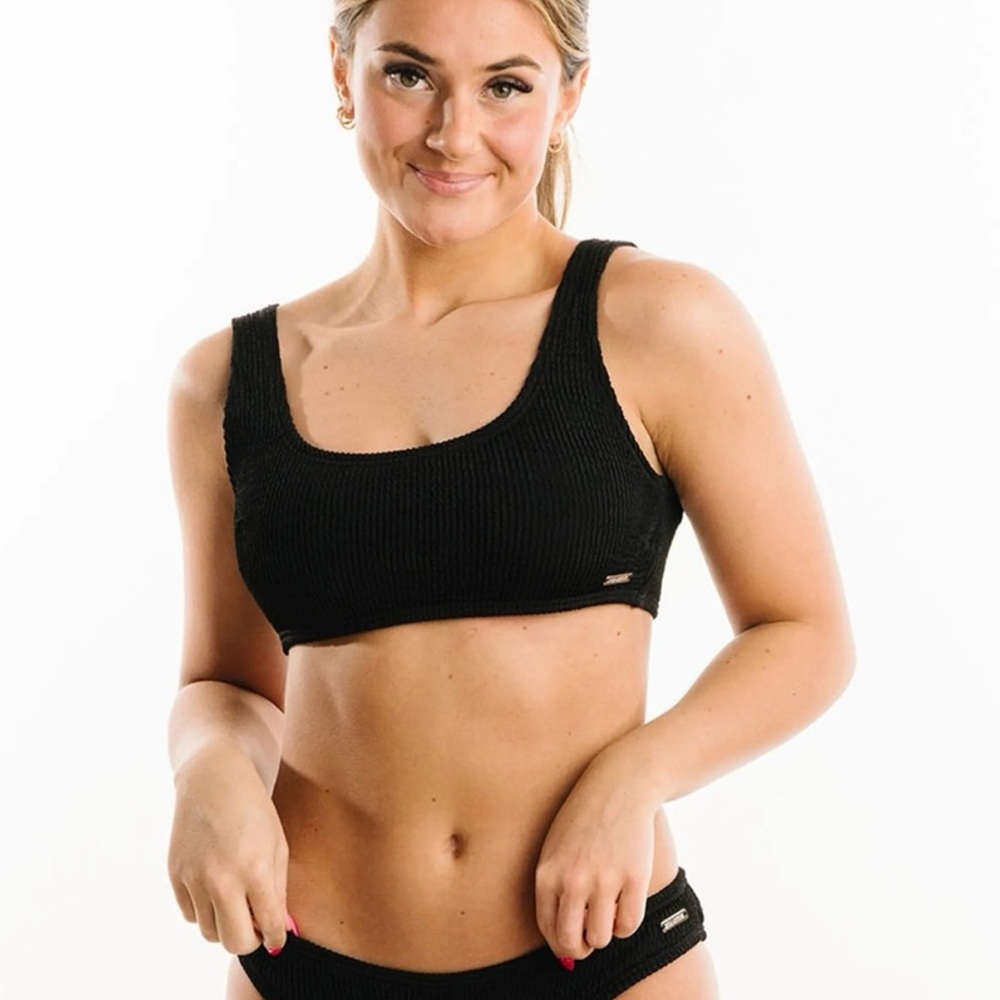 ZYIA Black Ribbed Clasp Back Bikini Top